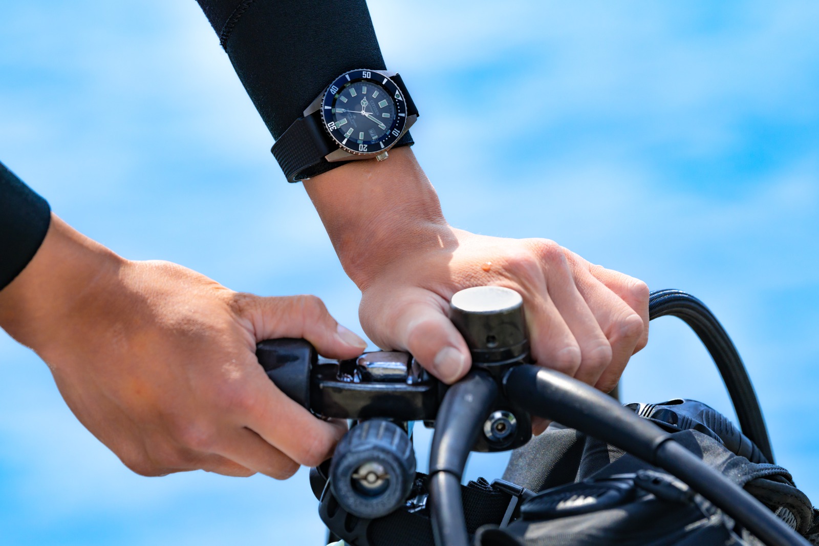 8月発売！革新機能と遊び心がハイブリッドに交わうPROMASTER